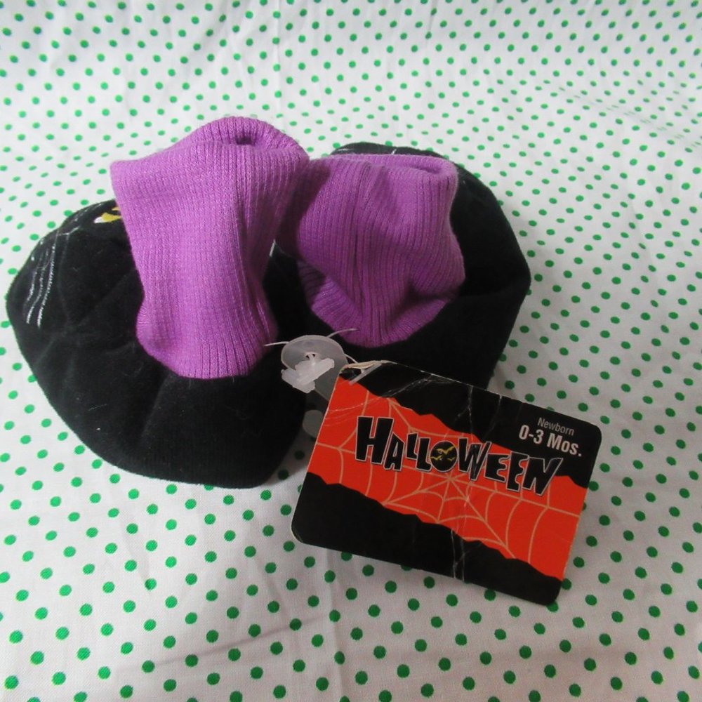 black cat hat with ears & matching black cat slippers 0-3 months - Picture 11 of 14
